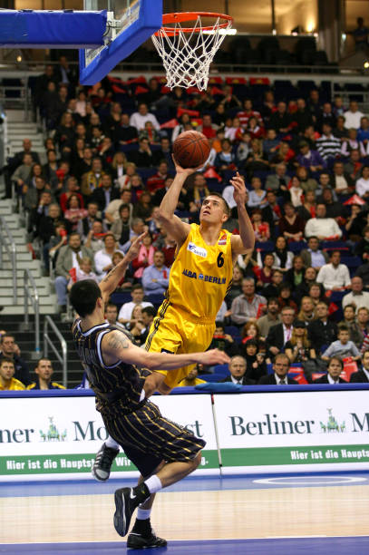 在绿茵场上 在绿茵场上